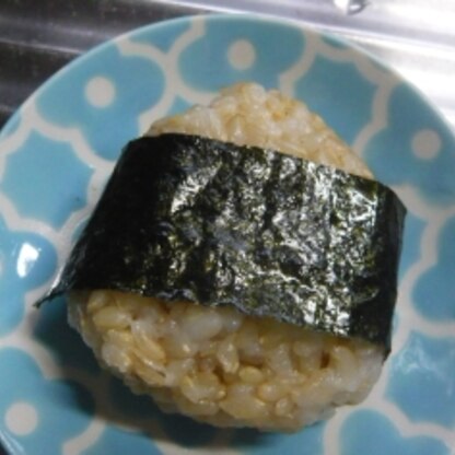 Laonさん、今日は卵焼きのレポ、有難うございました。材料があったので作りました。カニカママヨ美味しいですね。玄米ご飯で作っています(#^.^#)